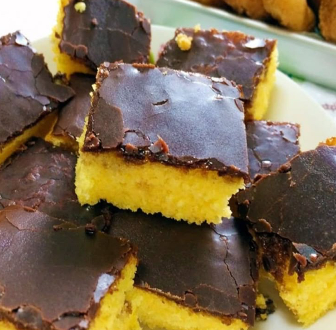 Bolo de Cenoura com Cobertura de Chocolate é uma delícia!