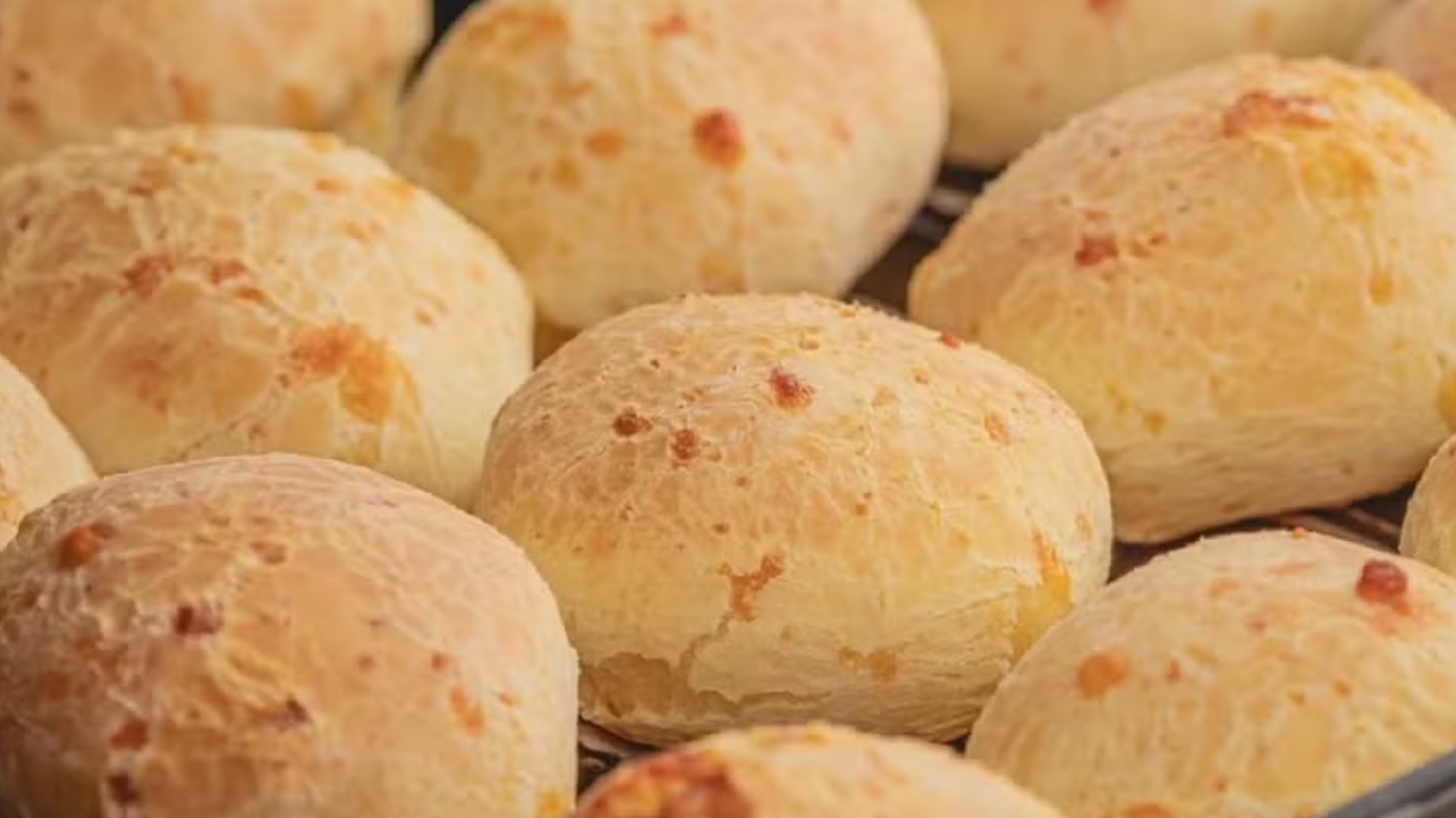 Pão de Queijo com Polvilho Paulista para Arrasar no Café da Tarde